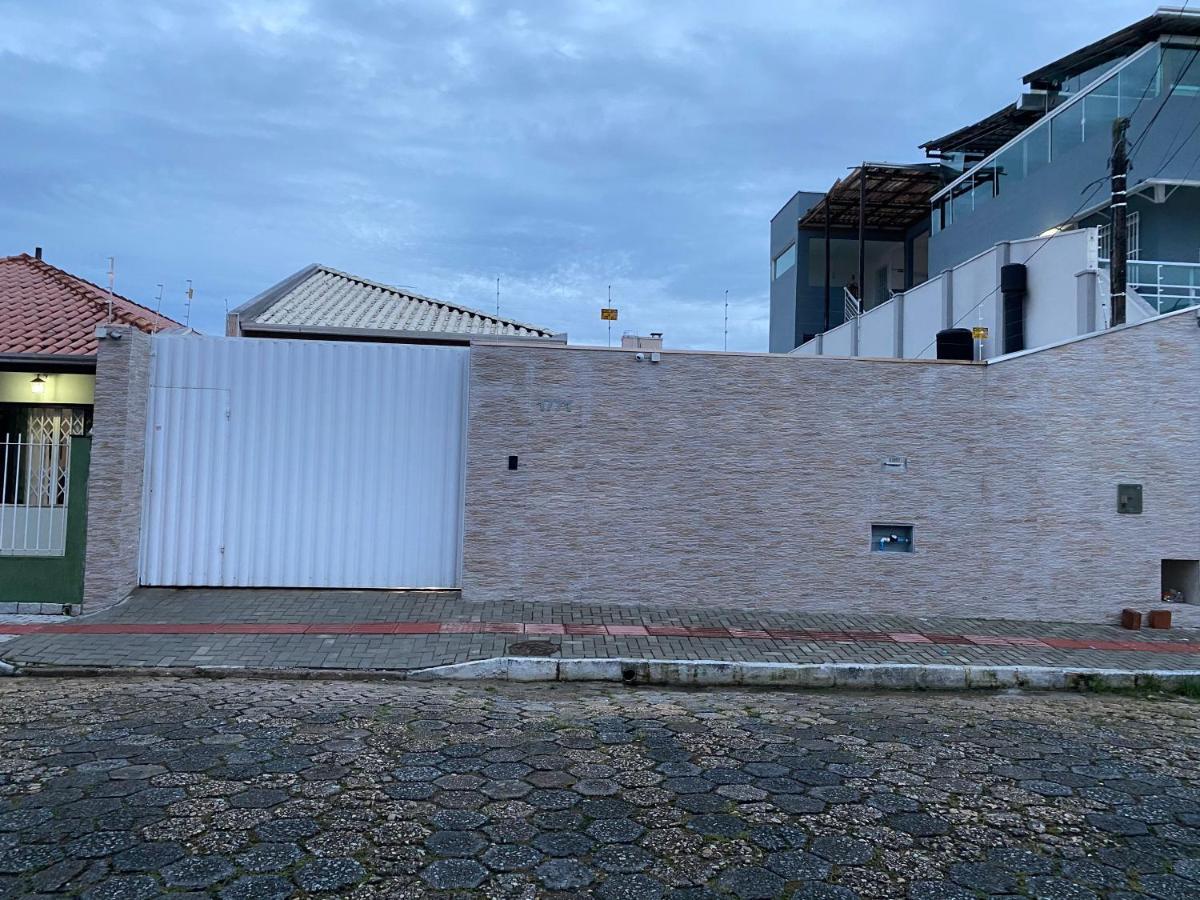 Casa No Centro De Balneario Camboriu Villa Eksteriør billede